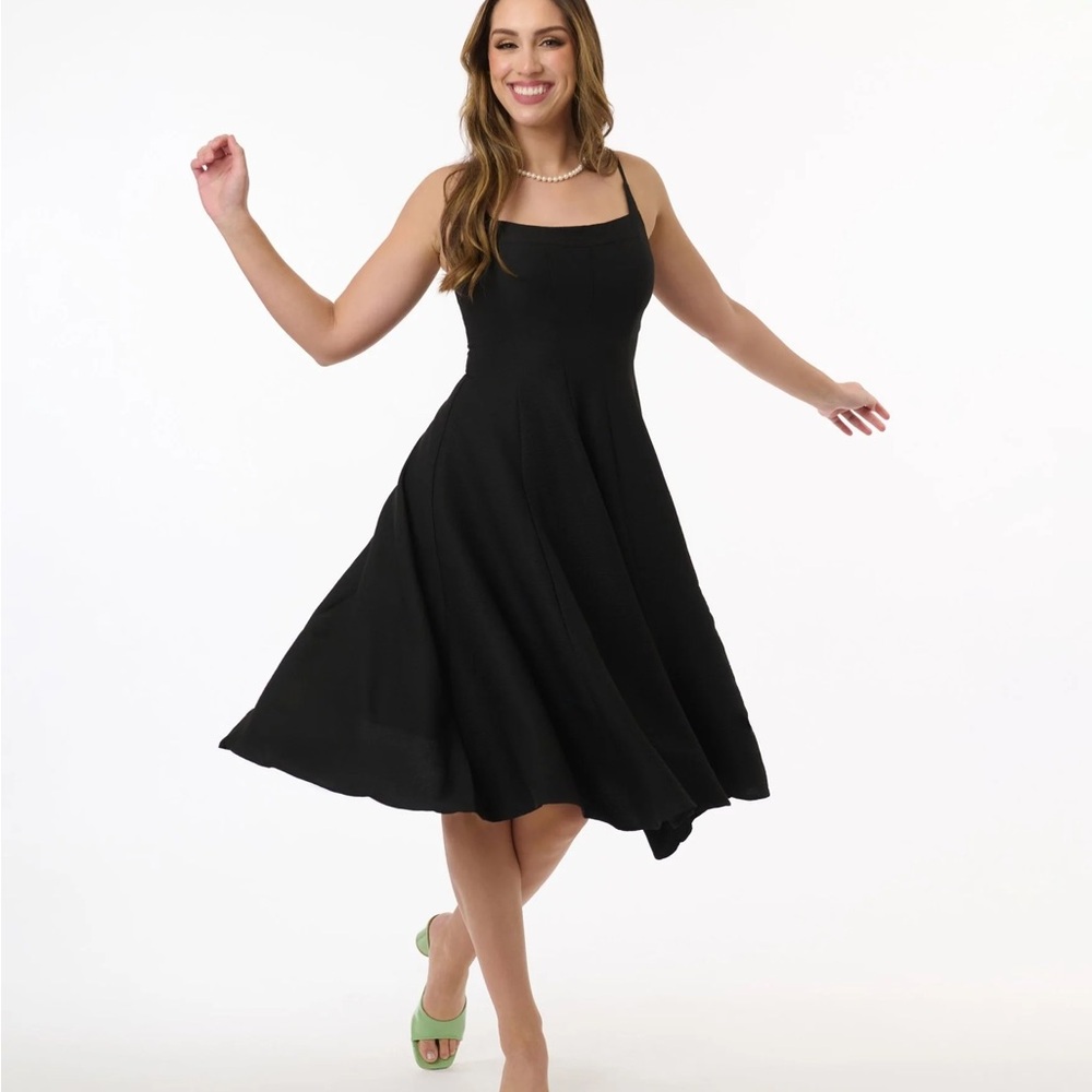 Black Sleeveless Spaghetti Strap Midi Dress